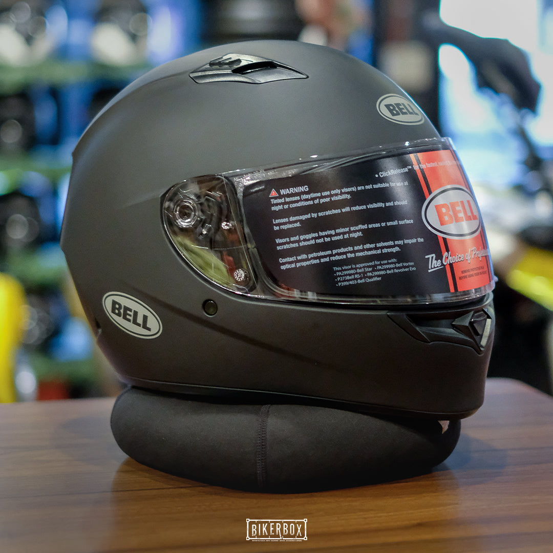 Bell qualifier store matte black helmet